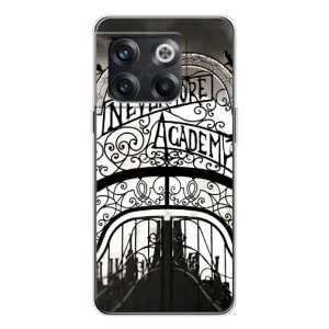 Чехол с дизайном Венздей 2 на OnePlus 13s (Ворота Академии Невермор)