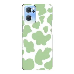 Чохол з принтом корови на OPPO Reno7 5G (Зелений принт)