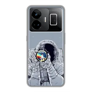 Чехол NASA для Realme GT3 (AlphaPrint) (Космонавт фото)