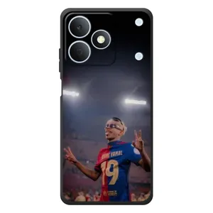 Чехол с футболистом Ламин Ямаль RealMe Note 80 (Ямаль на стадионе)