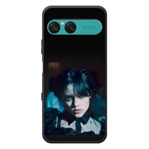 Чехлы Венсдей на Sony Xperia 10 VII Уэнсдей (AlphaPrint) (взгляд Уэнздей)