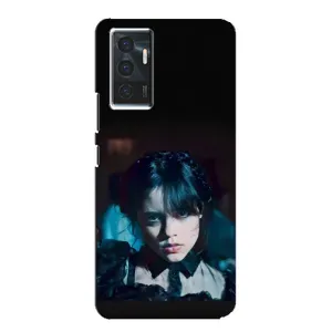Чехлы Венсдей на Vivo V23e Уэнсдей (AlphaPrint) (взгляд Уэнздей)