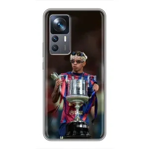 Чехол с футболистом Ламин Ямаль Xiaomi 12T Pro (Ямаль с кубком)