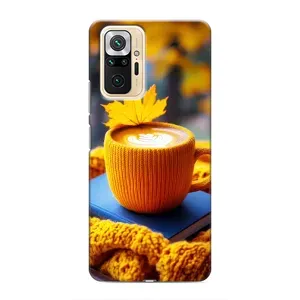 Чехол с уникальным дизайном «Осень с кофе» для Xiaomi Redmi Note 10 Pro (Кофе на желтом пледе)