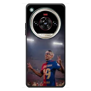 Чехол с футболистом Ламин Ямаль ZTE Nubia Focus 2 Ultra (Ямаль на стадионе)