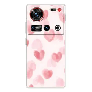 Чехол с розовым рисунком для ZTE Nubia Z70 Ultra (Розовые сердечки)