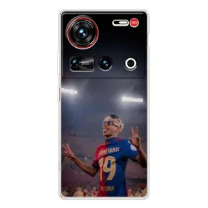 Чехол с футболистом Ламин Ямаль ZTE Nubia Z70 Ultra (Ямаль на стадионе)