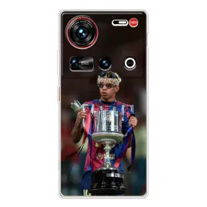 Чехол с футболистом Ламин Ямаль ZTE Nubia Z70 Ultra (Ямаль с кубком)