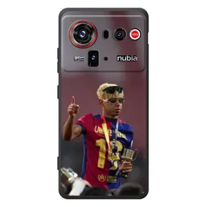 Чехол с футболистом Ламин Ямаль ZTE nubia Z80 Ultra (Lamine Yamal)